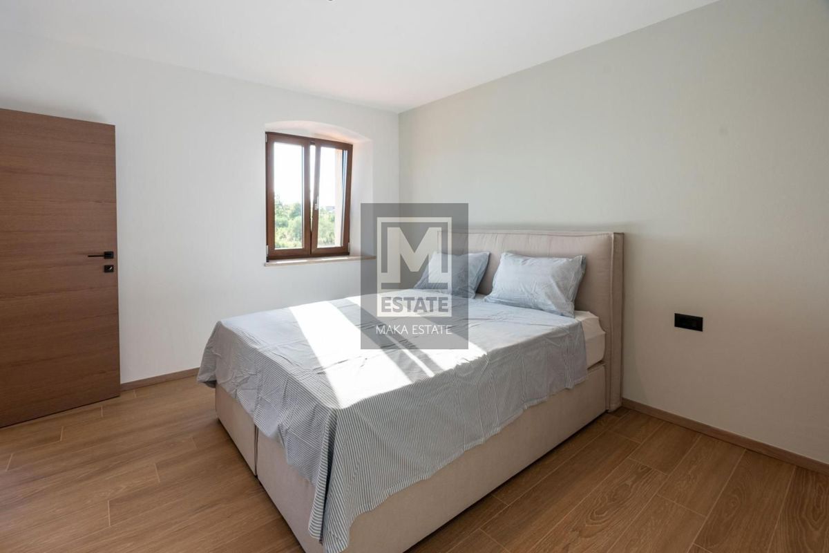 Parenzo, dintorni, Casa in pietra ristrutturata con piscina!