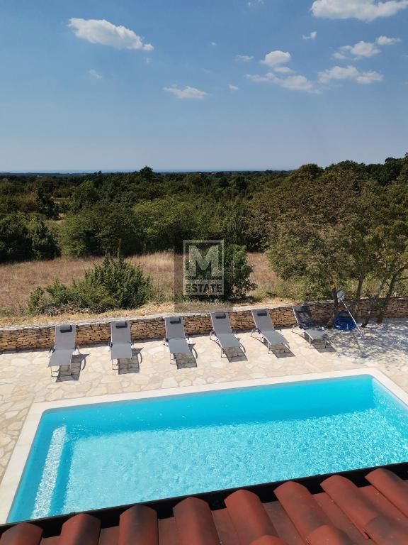 Istria, villa rustica in pietra con piscina e vista mare!