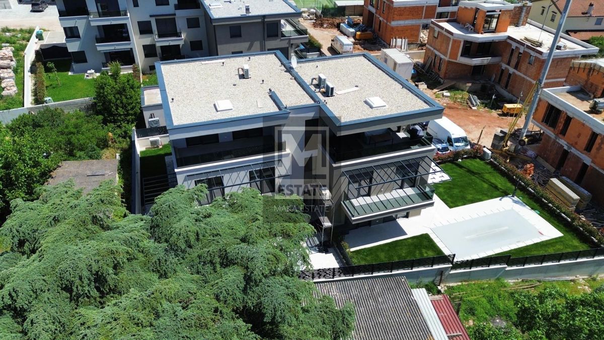 Parenzo, dintorni - Lussuoso appartamento duplex con piscina