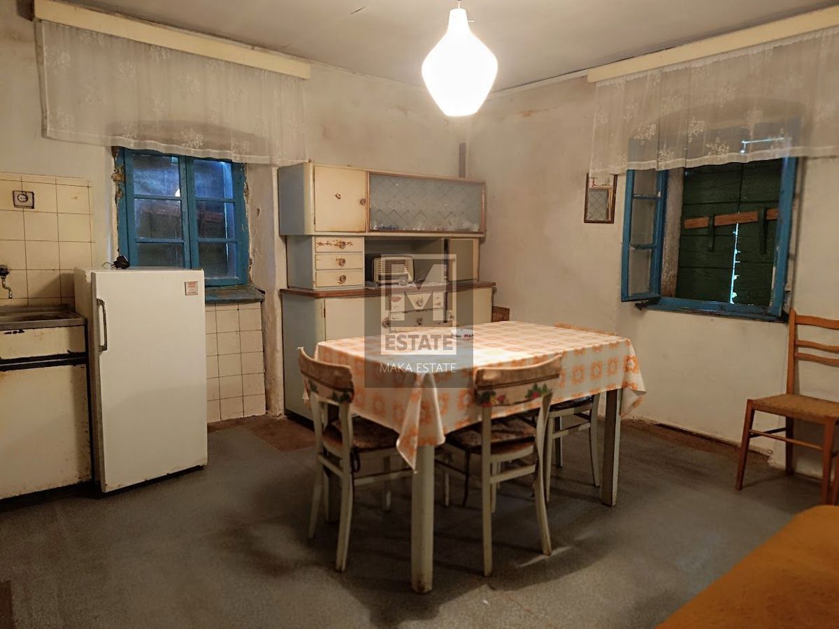 Parenzo, dintorni - Centro storico con ampio terreno edificabile