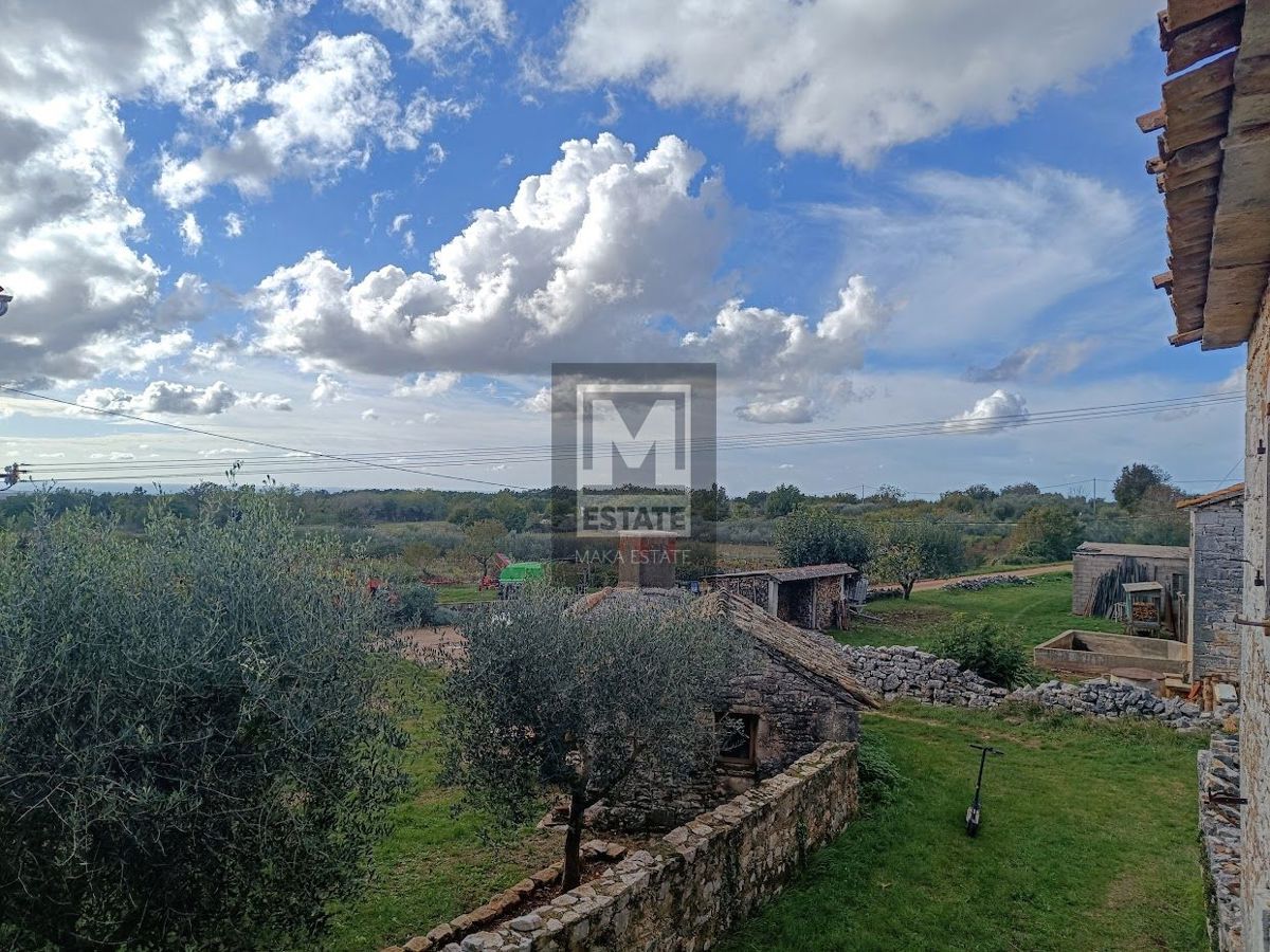 Parenzo, dintorni - Centro storico con ampio terreno edificabile