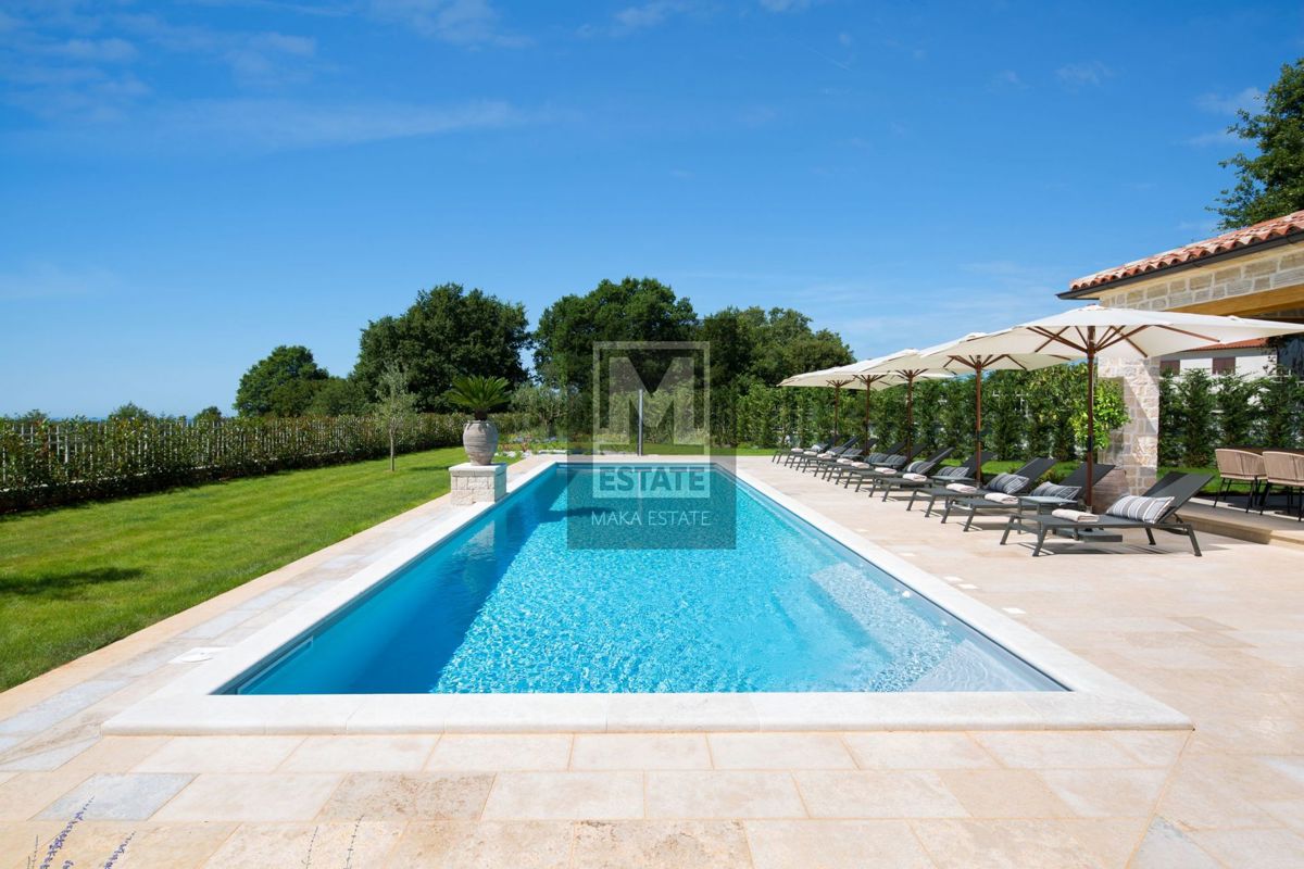 Parenzo, dintorni, villa esclusiva con piscina e impianti sportivi!