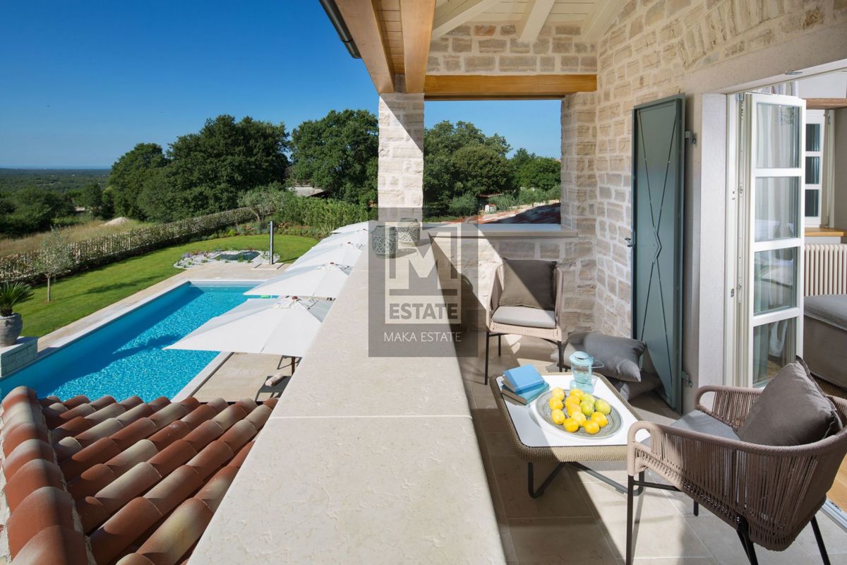 Parenzo, dintorni, villa esclusiva con piscina e impianti sportivi!