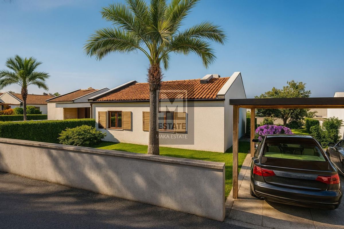 Parenzo, dintorni, ottima casa a un piano con piscina!