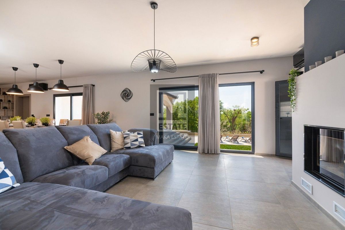 Parenzo, dintorni, Villa di lusso con vista panoramica sul mare