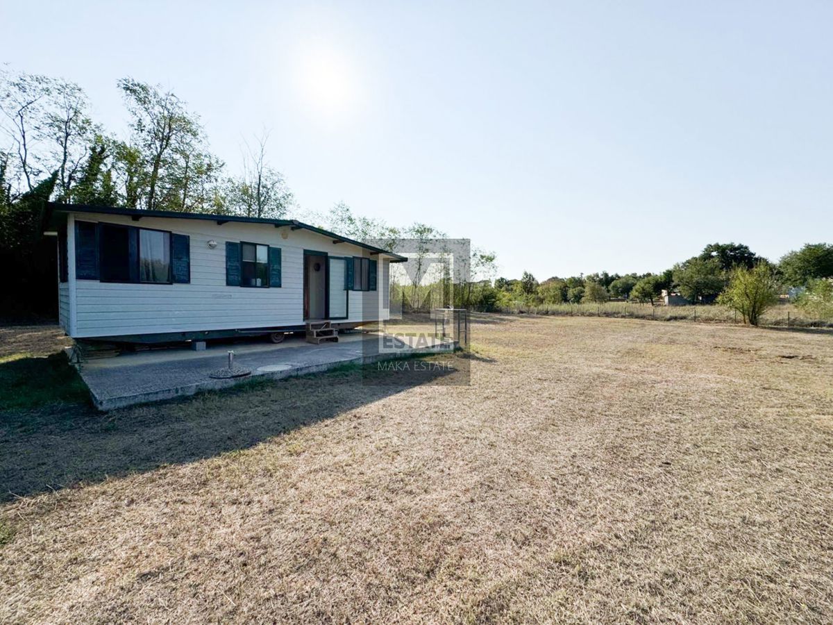 Parenzo, dintorni, casa mobile su ampio terreno agricolo