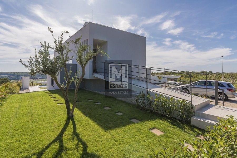 villa di lusso con vista panoramica sul mare