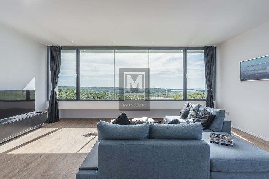 villa di lusso con vista panoramica sul mare