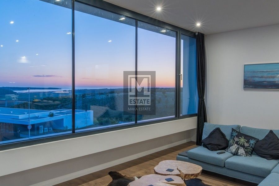 villa di lusso con vista panoramica sul mare