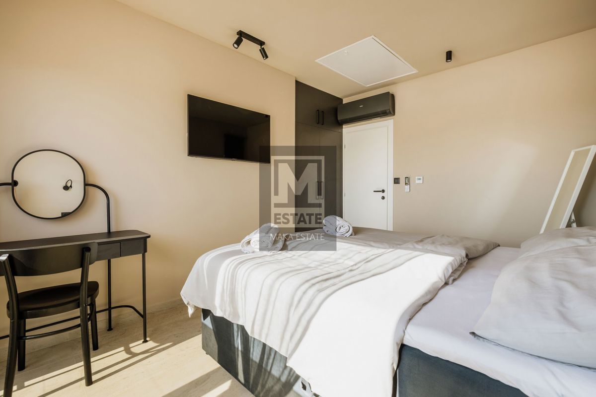 Parenzo, dintorni, villa moderna con piscina!