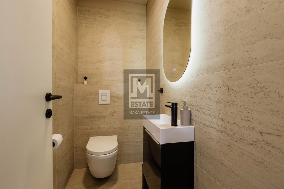 Parenzo, dintorni, villa moderna con piscina!