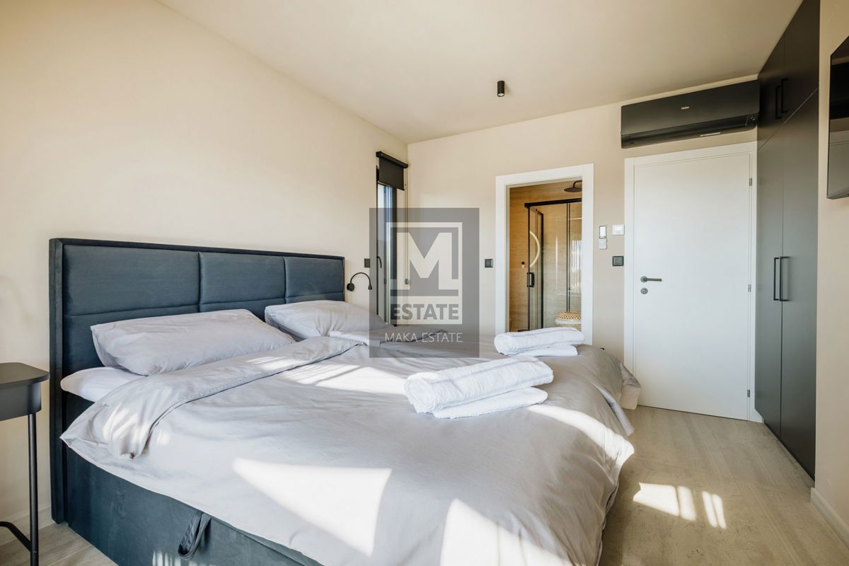Parenzo, dintorni, villa moderna con piscina!