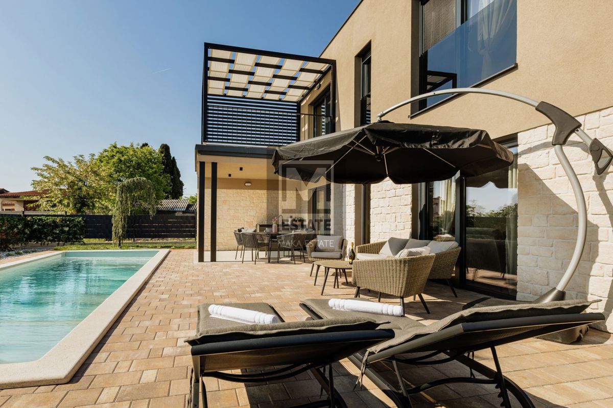 Parenzo, dintorni, villa moderna con piscina!