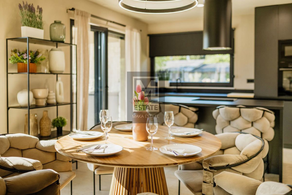 Parenzo, dintorni, villa moderna con piscina!