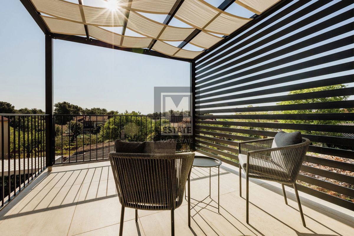 Parenzo, dintorni, villa moderna con piscina!