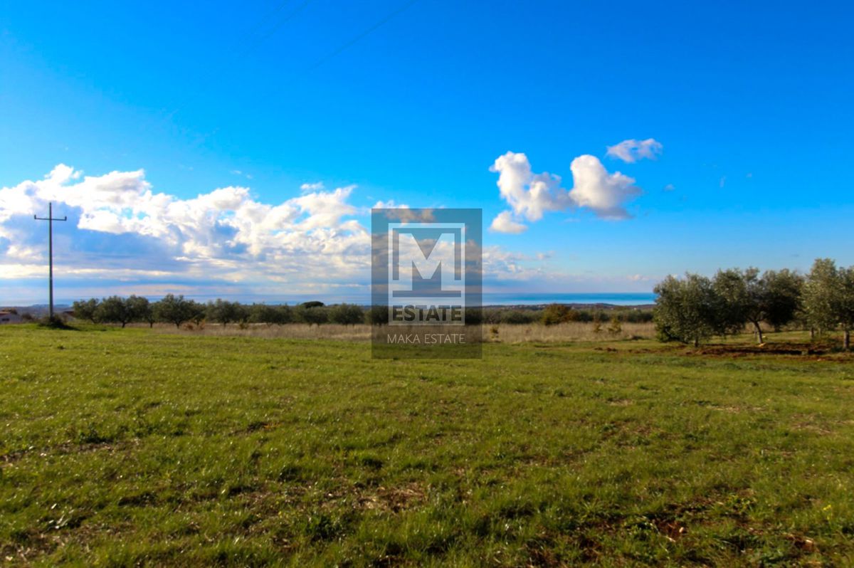 Parenzo, dintorni, terreno edificabile con vista mare!