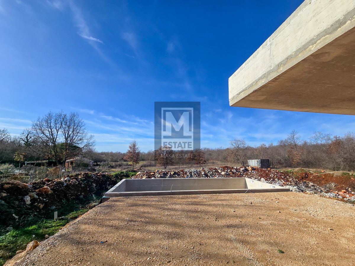 Parenzo, dintorni, villa moderna con piscina in costruzione!
