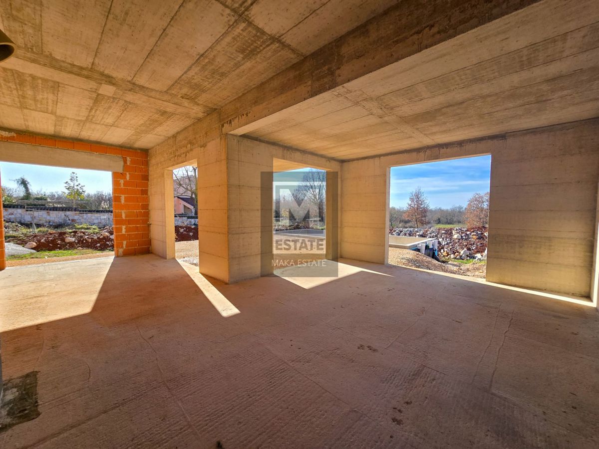 Parenzo, dintorni, villa moderna con piscina in costruzione!