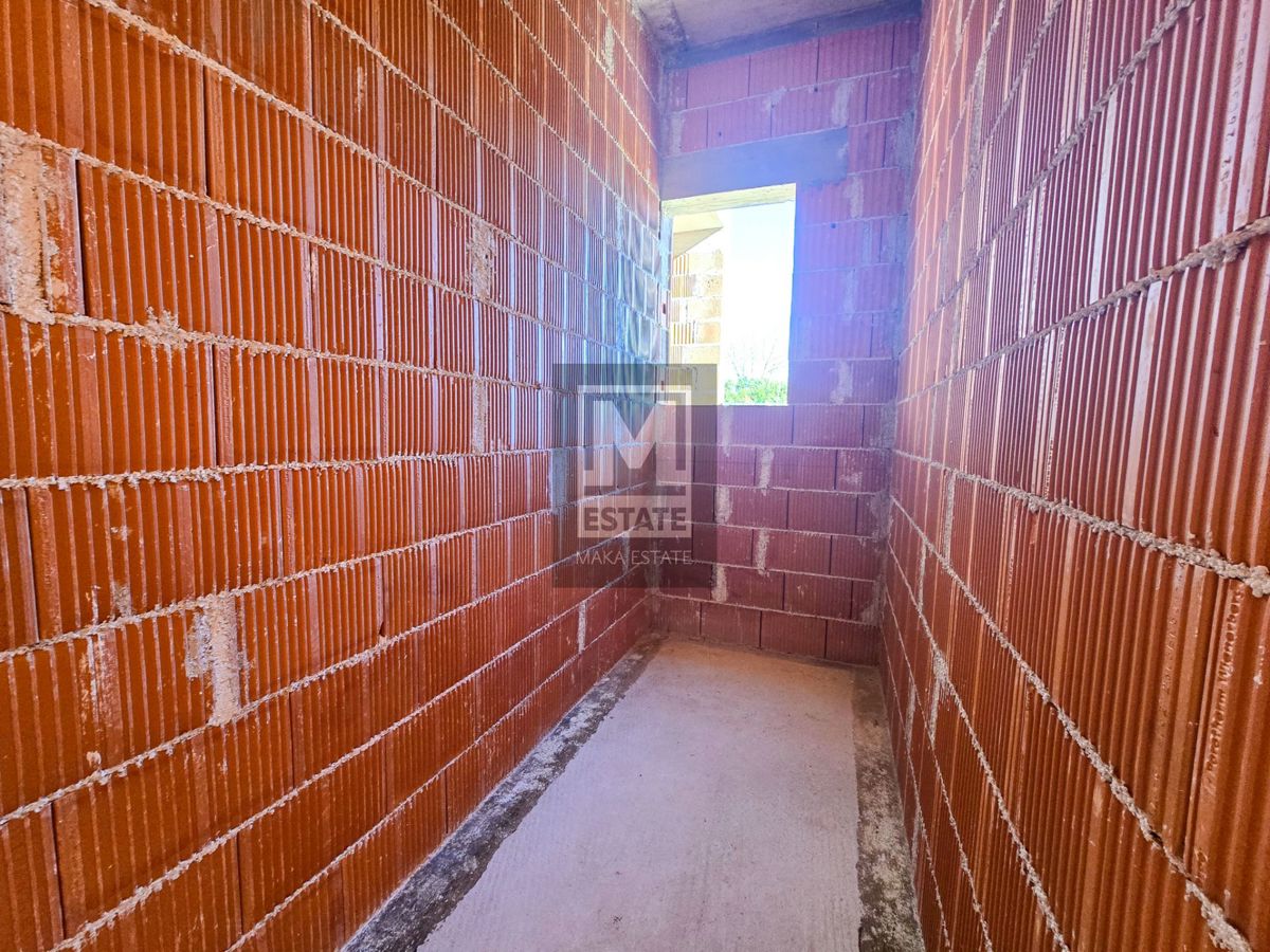 Parenzo, dintorni, villa moderna con piscina in costruzione!