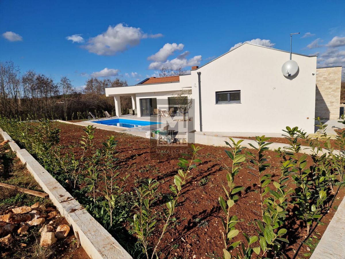 Rovigno, dintorni, Bella casa a un piano con piscina!