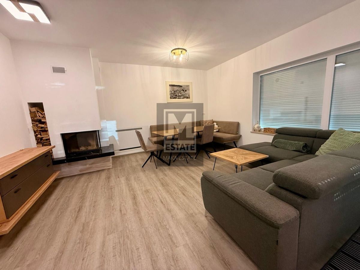 Castellier, dintorni, casa con piscina in un villaggio tranquillo