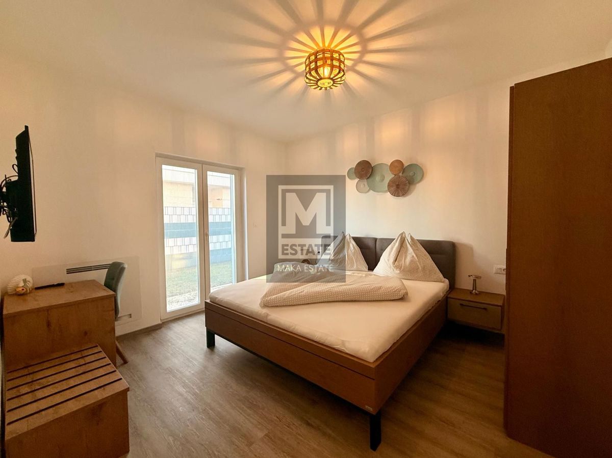 Castellier, dintorni, casa con piscina in un villaggio tranquillo