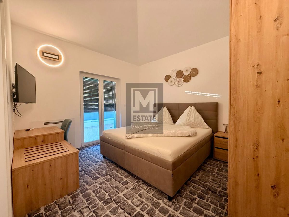 Castellier, dintorni, casa con piscina in un villaggio tranquillo