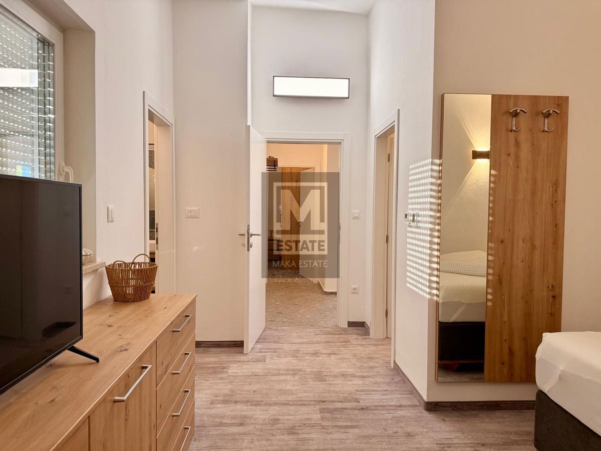 Castellier, dintorni, casa con piscina in un villaggio tranquillo