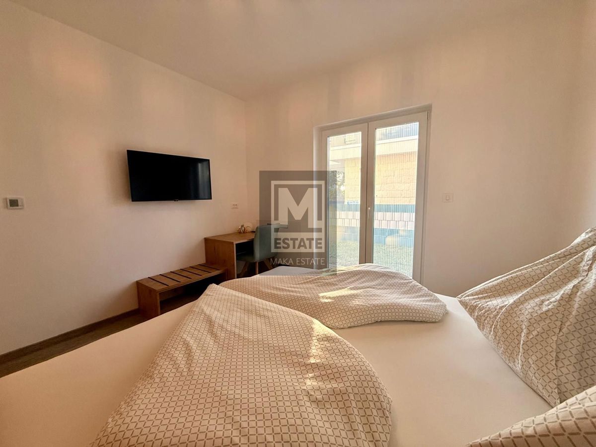 Castellier, dintorni, casa con piscina in un villaggio tranquillo