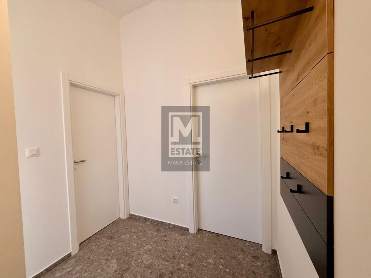 Castellier, dintorni, casa con piscina in un villaggio tranquillo