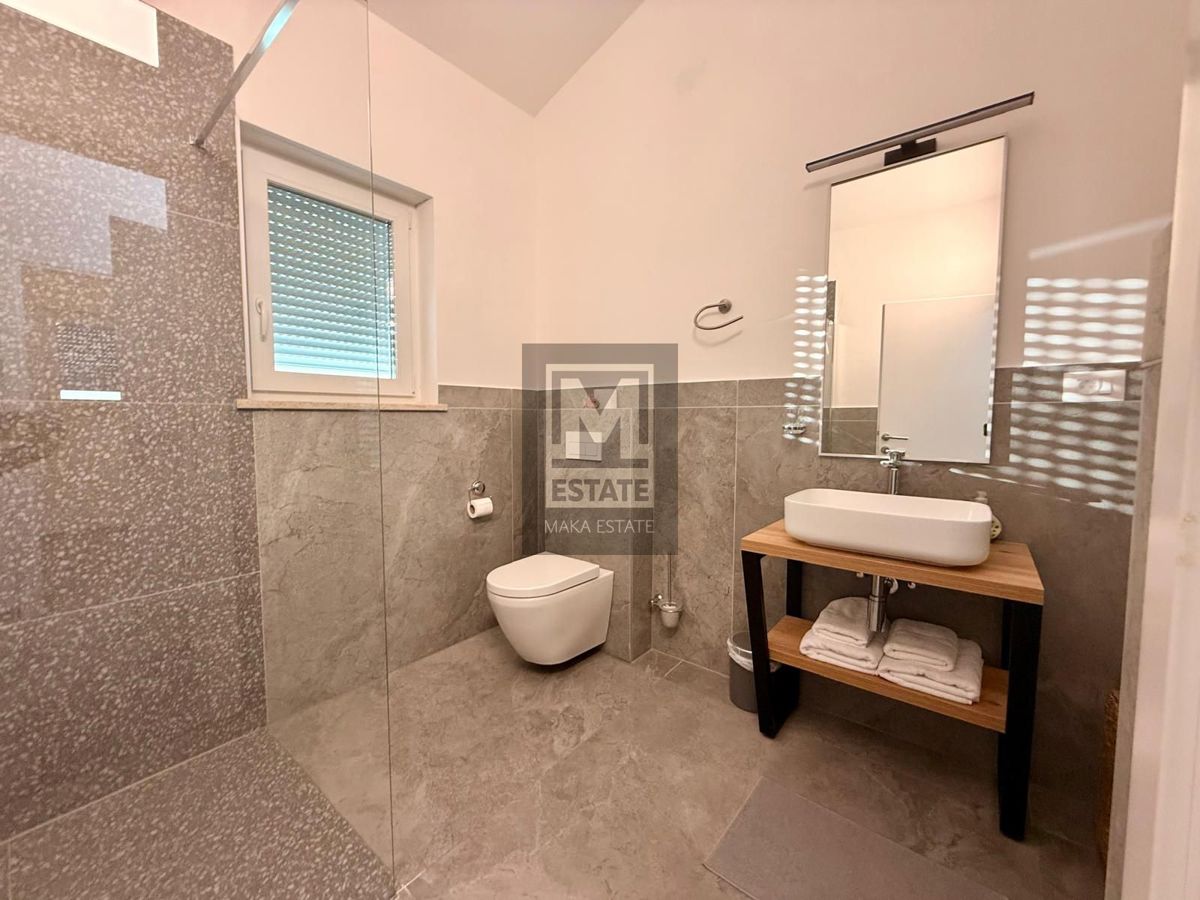 Castellier, dintorni, casa con piscina in un villaggio tranquillo