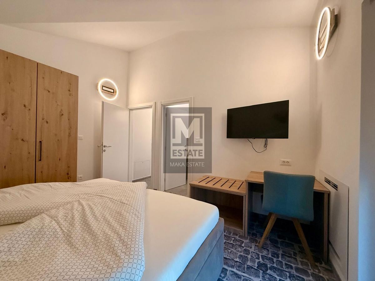 Castellier, dintorni, casa con piscina in un villaggio tranquillo