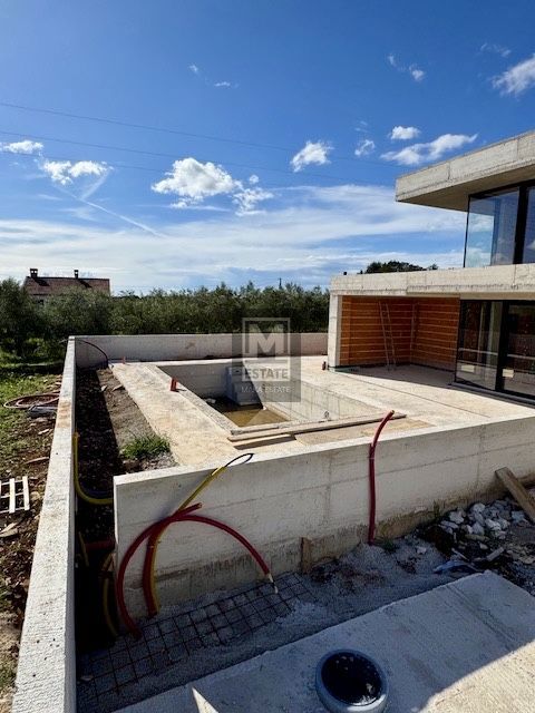 Parenzo, dintorni, villa moderna con piscina - nuova costruzione