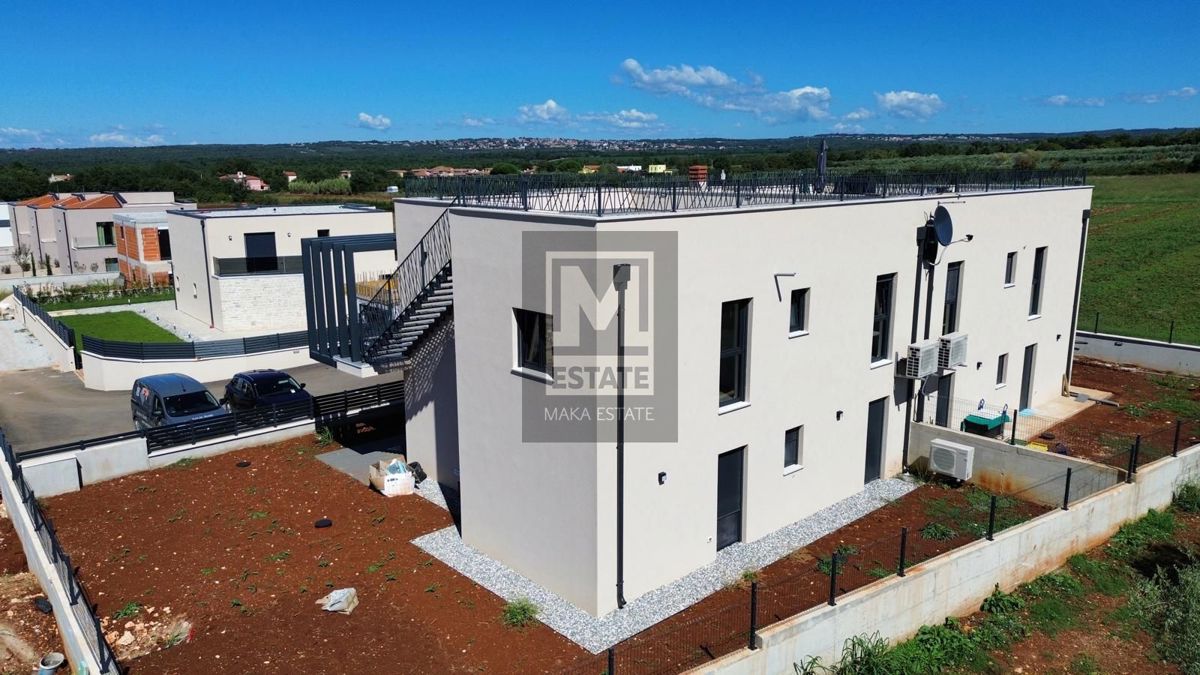 Parenzo, dintorni, attico di lusso in una nuova costruzione