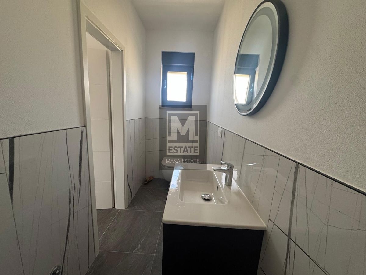 Parenzo, dintorni, attico di lusso in una nuova costruzione