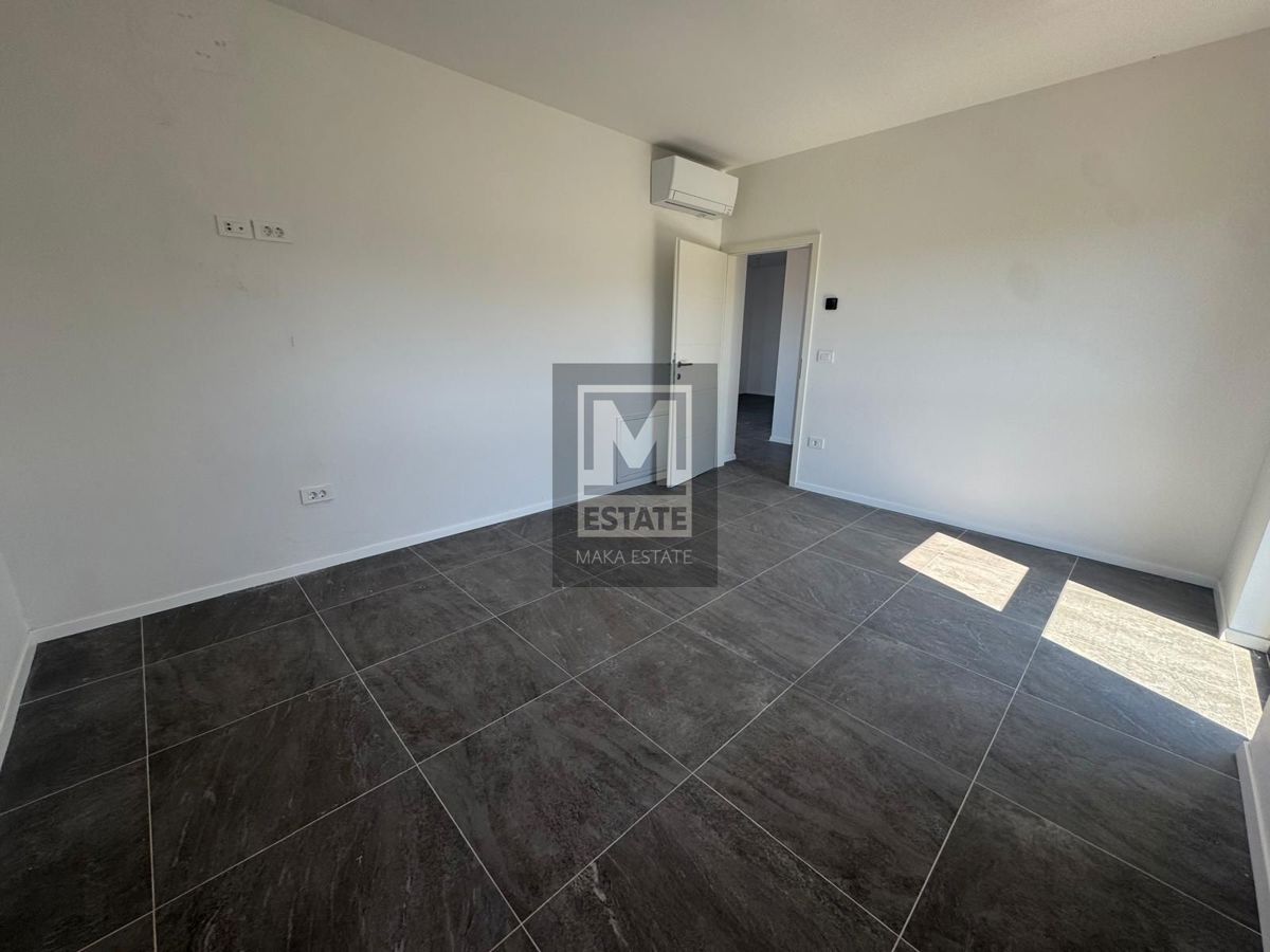 Parenzo, dintorni, attico di lusso in una nuova costruzione