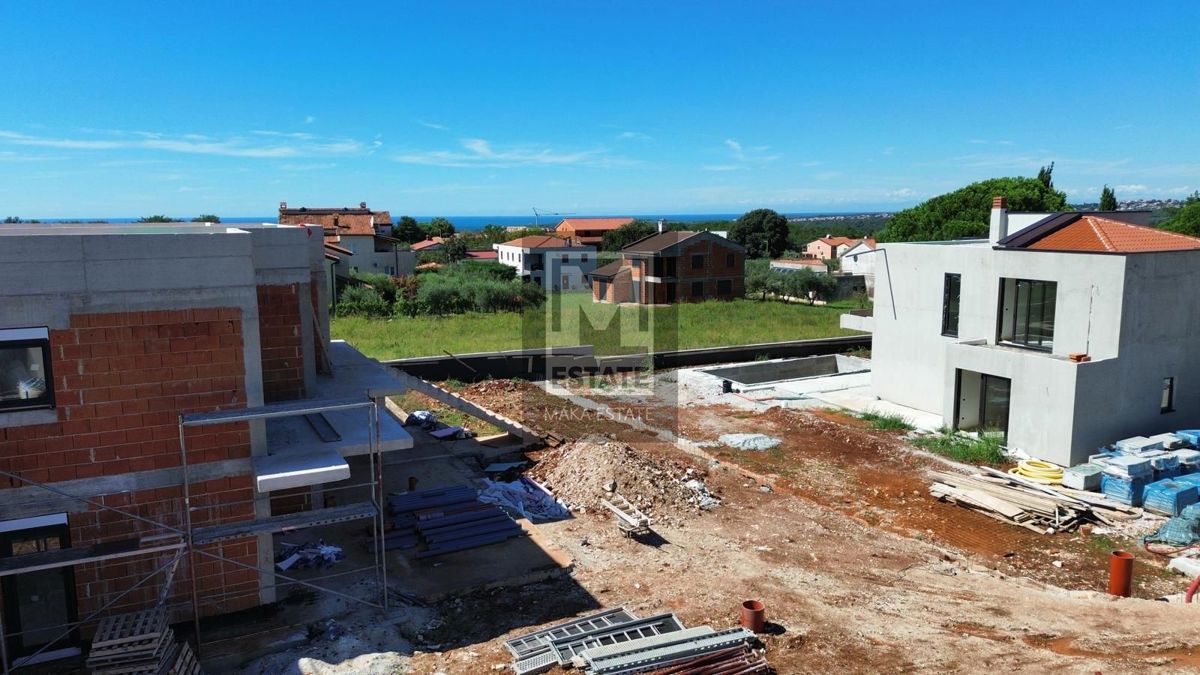 Parenzo, dintorni, attico di lusso in una nuova costruzione