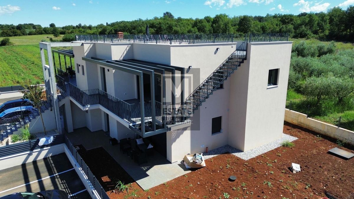 Parenzo, dintorni, attico di lusso in una nuova costruzione