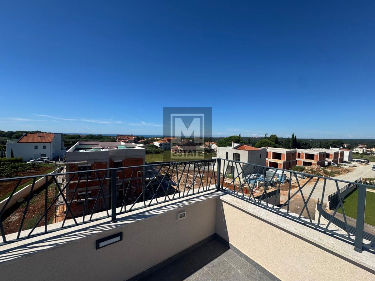 Parenzo, dintorni, attico di lusso in una nuova costruzione