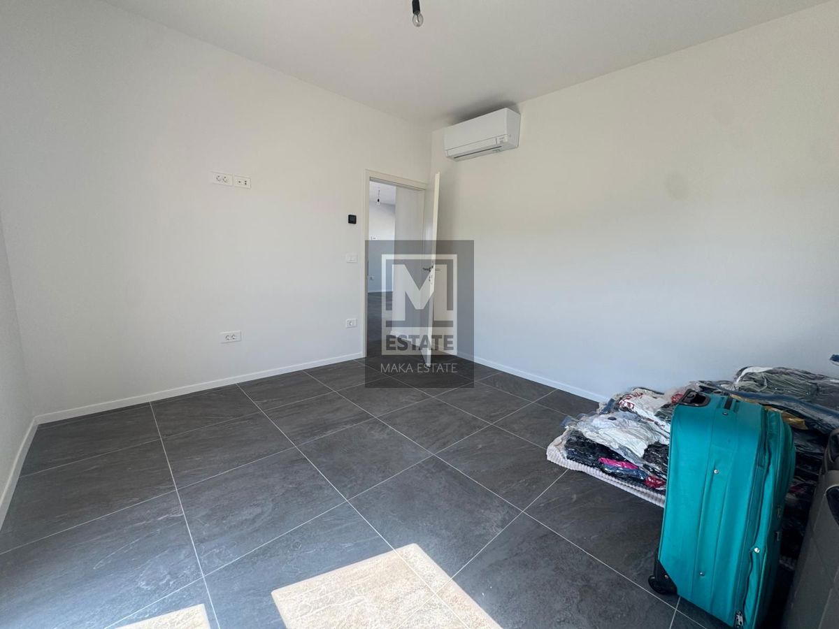 Parenzo, dintorni, attico di lusso in una nuova costruzione