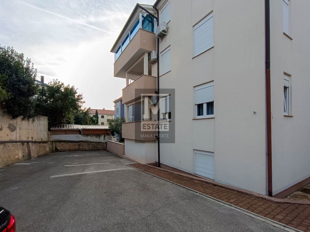 OPPORTUNITÀ! Istria, Umago, dintorni, ottimo appartamento a 150 m dal mare!