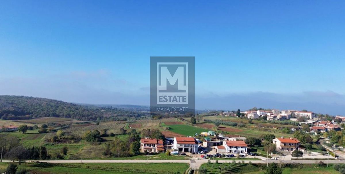 Parenzo, dintorni, terreno edificabile con vista mare!
