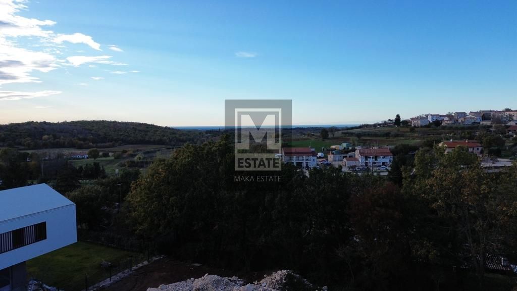 Parenzo, dintorni, terreno edificabile con vista mare!