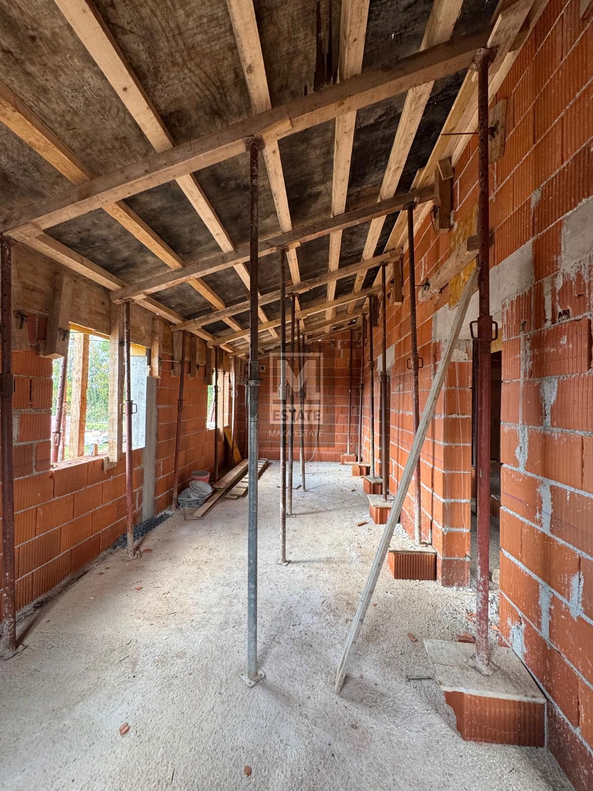 Parenzo, dintorni, ottima casa a un piano con piscina!