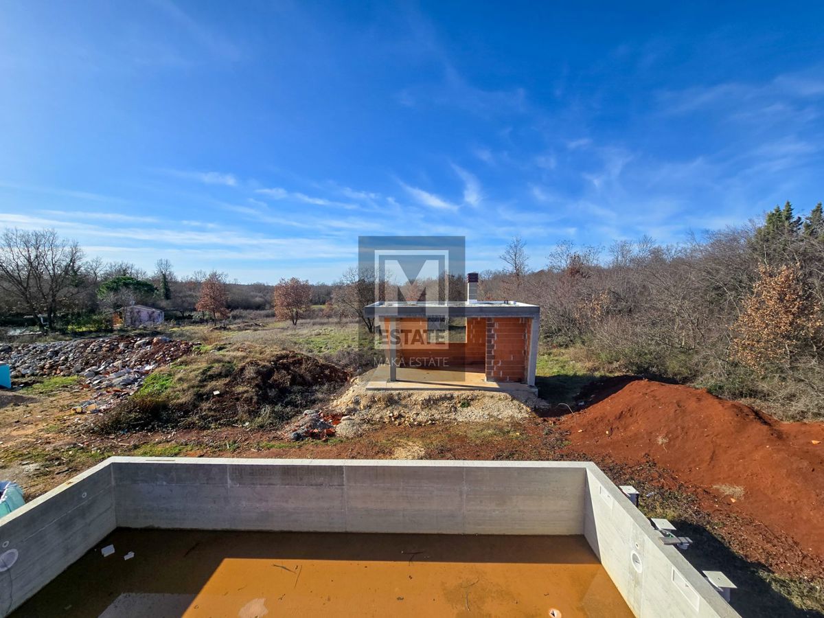 Parenzo, dintorni, villa moderna con piscina in costruzione!
