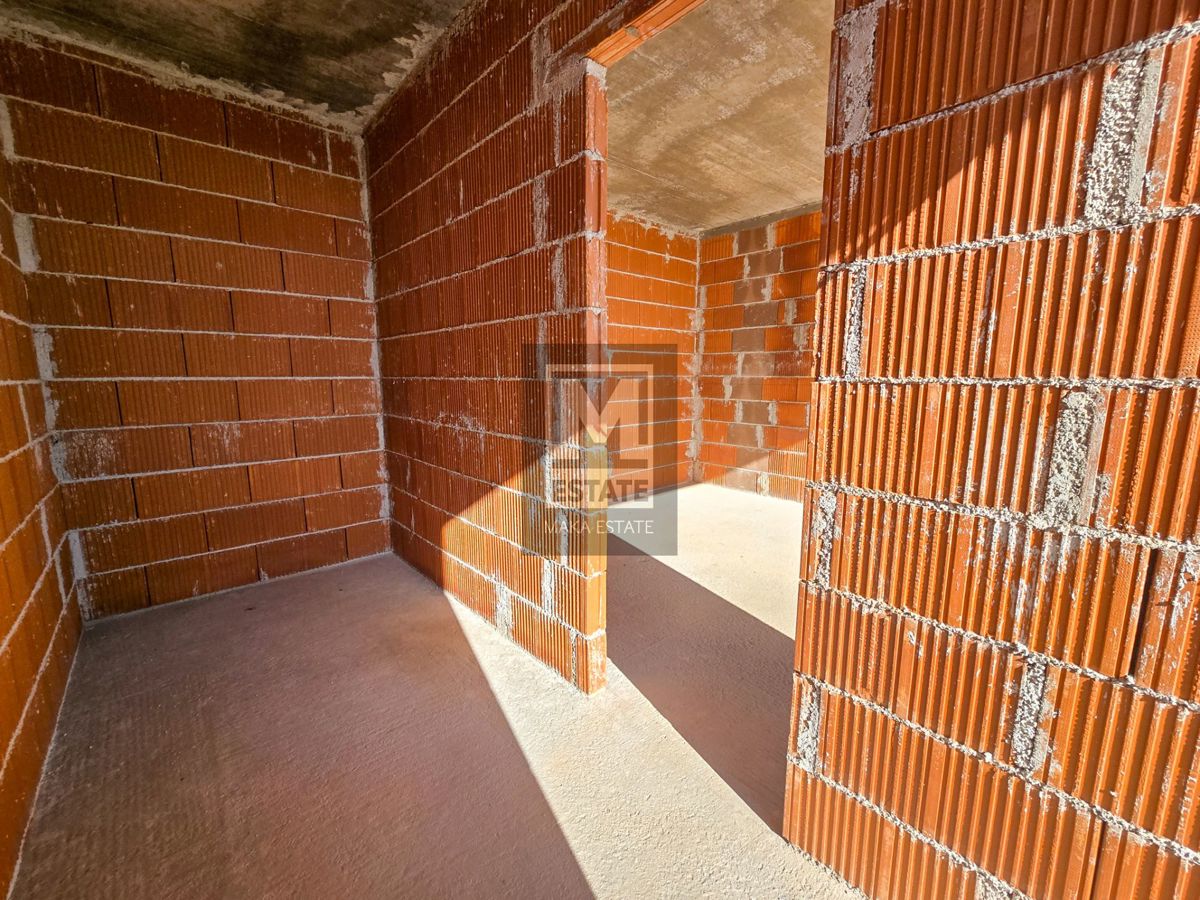 Parenzo, dintorni, villa moderna con piscina in costruzione!