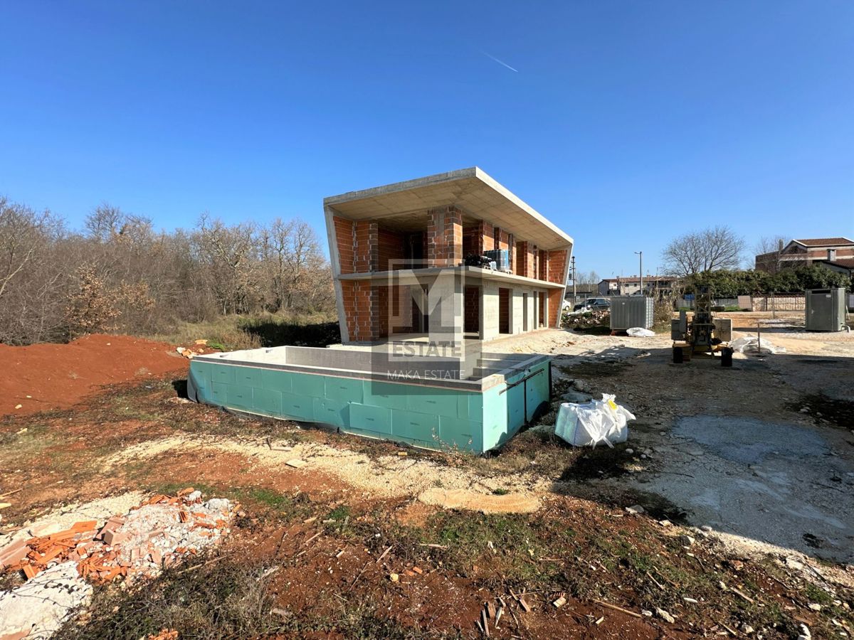Parenzo, dintorni, villa moderna con piscina in costruzione!