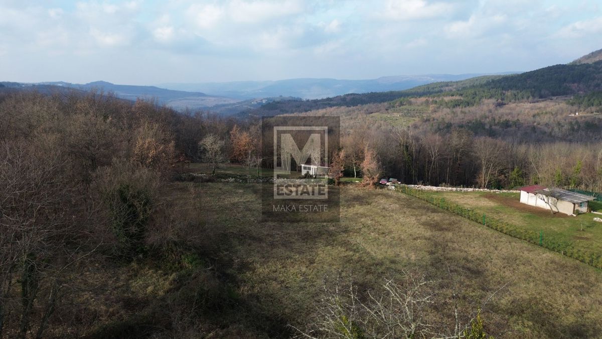 Montona, dintorni, Centro storico da ristrutturare con terreno edificabile
