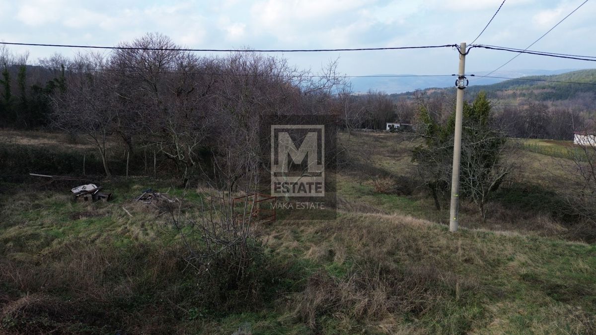 Montona, dintorni, Centro storico da ristrutturare con terreno edificabile