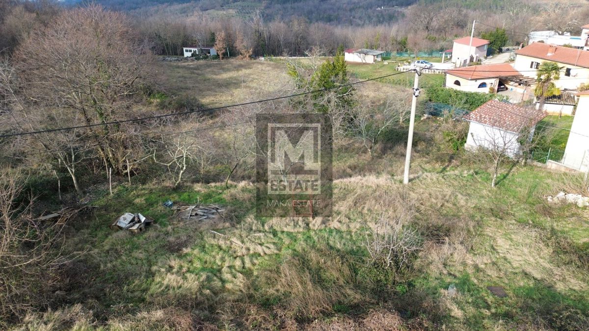Montona, dintorni, Centro storico da ristrutturare con terreno edificabile
